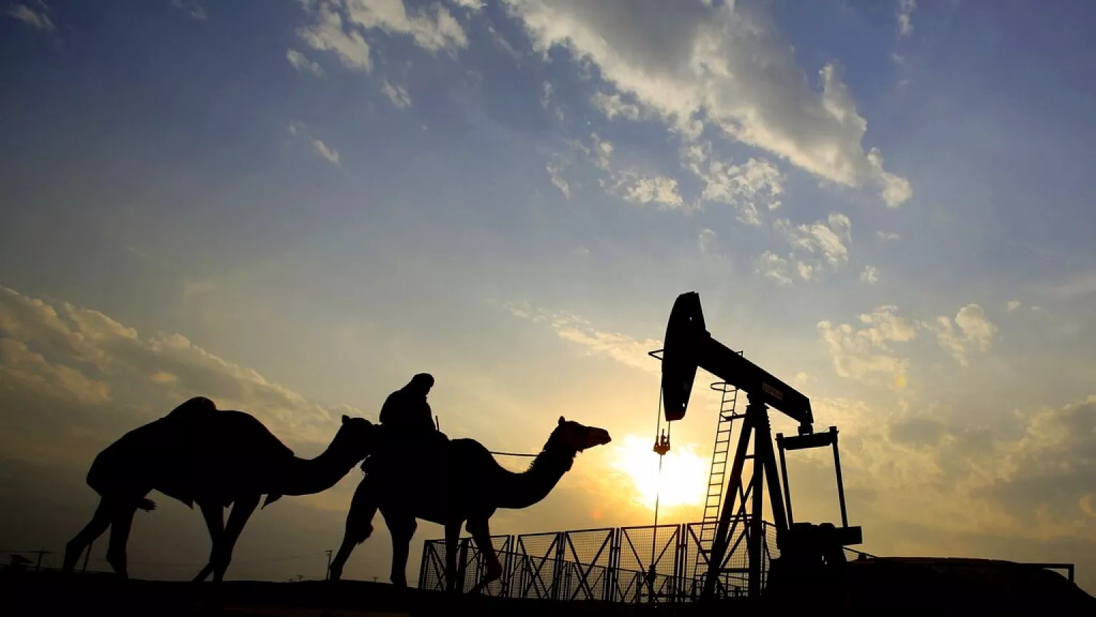 Tensión entre Irán e Israel dispara petróleo en más de 8%