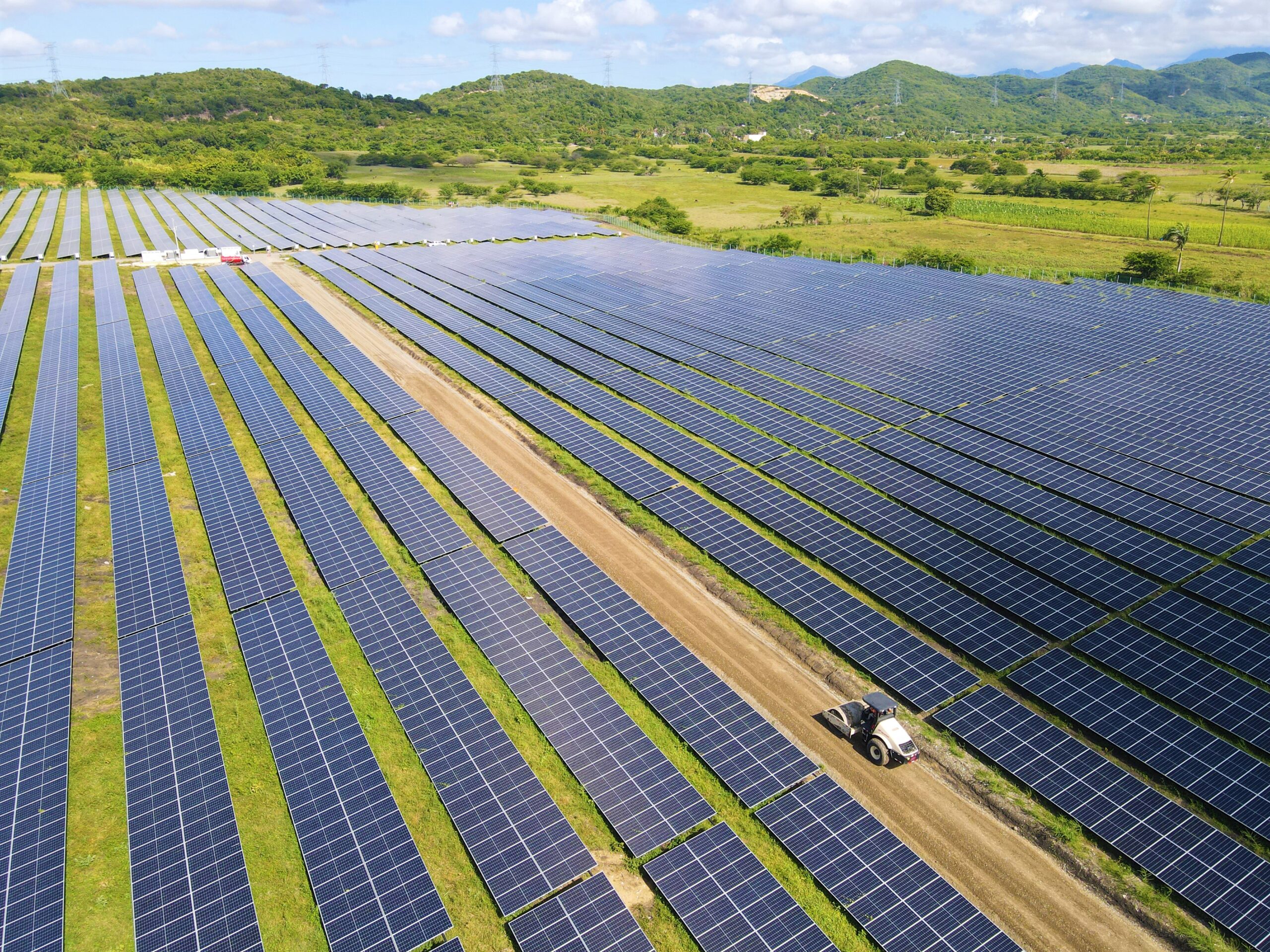 SIE aprueba pruebas en parque solar de 110 MW en SPM