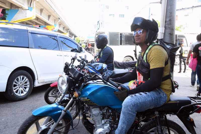 El motoconcho: sin regulación ni reconocimiento oficial