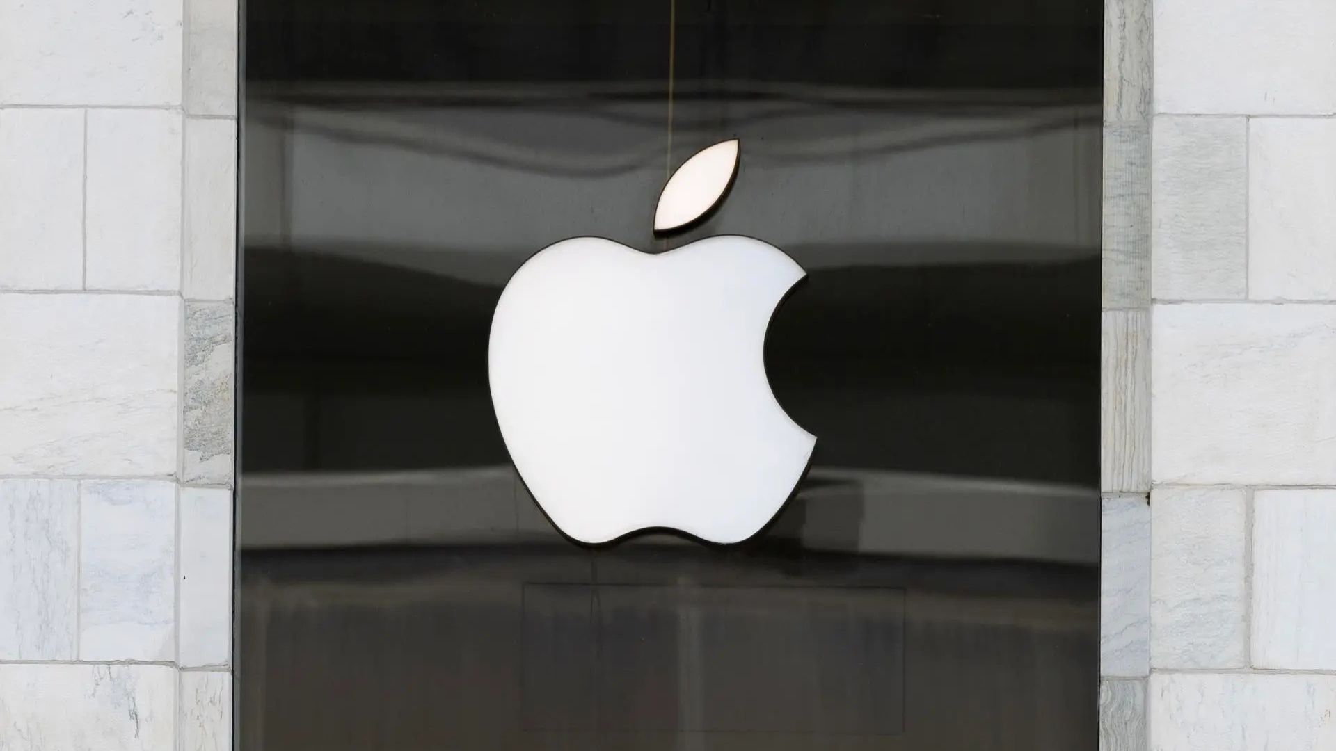¿Por qué Apple cerrará una tienda física en China?