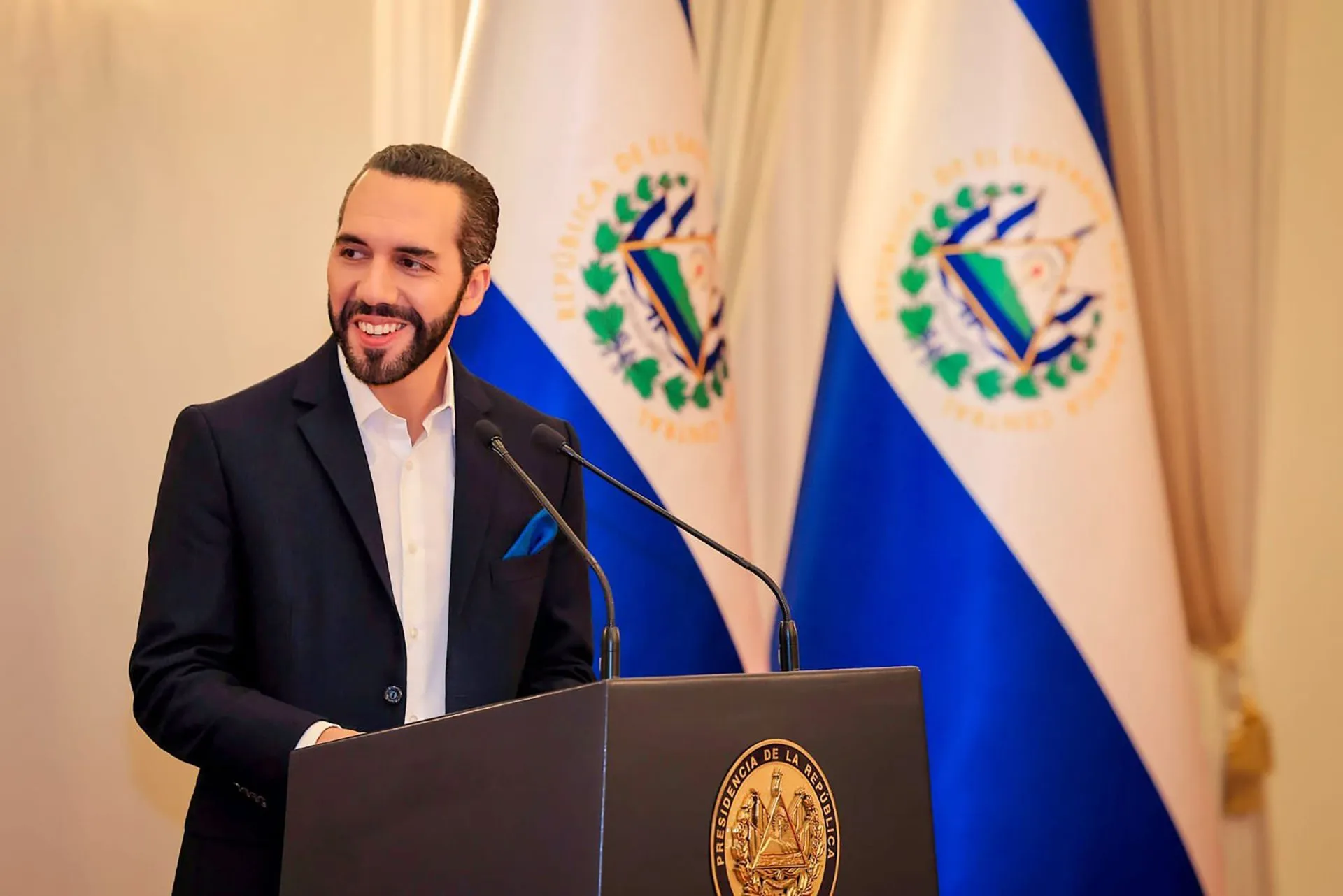 ¿Qué pasa entre Bukele y Maduro por migrantes presos?