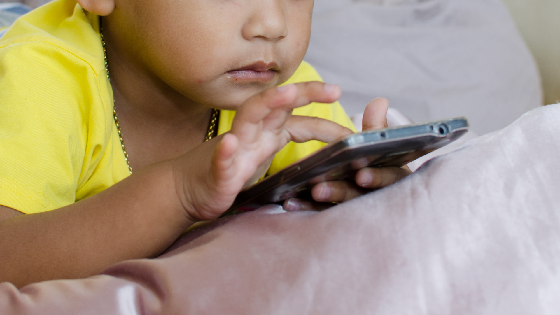 El 78.6 % de los dominicanos mayores de 5 años ya tiene celular propio, según estudio
