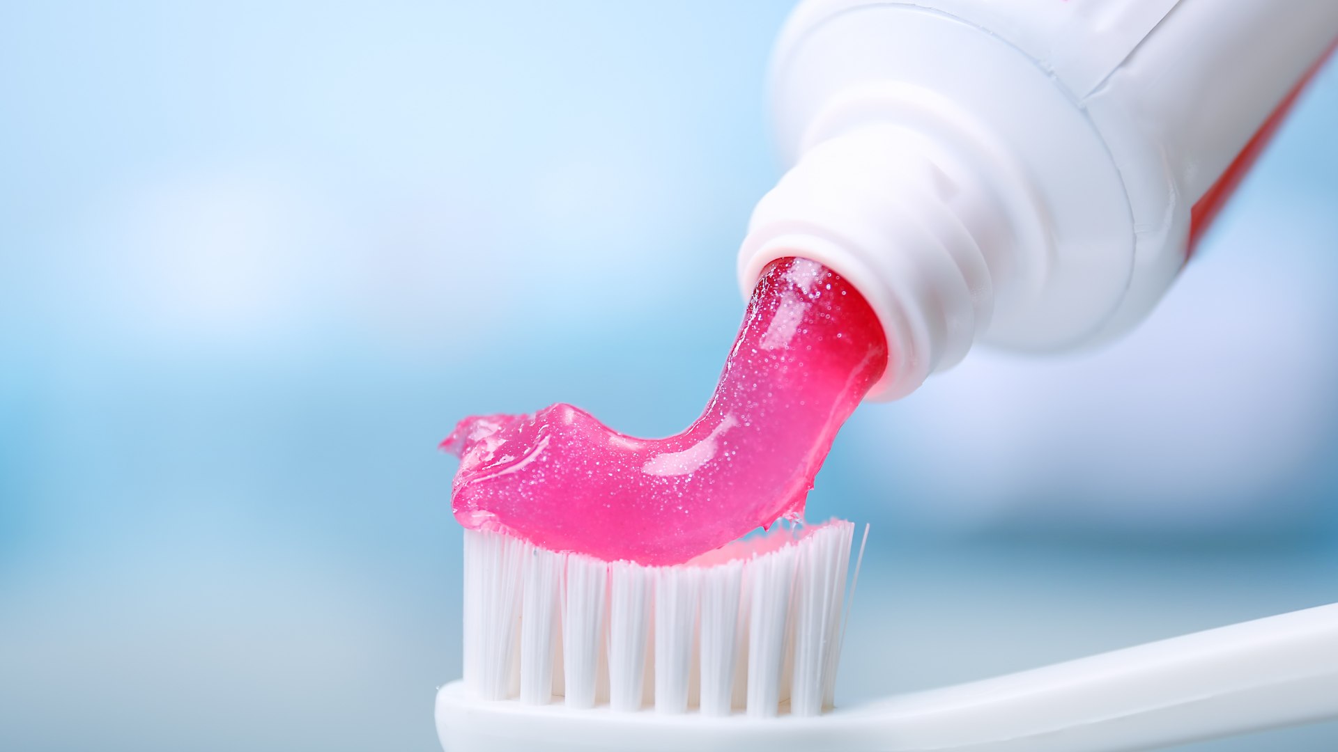 Emiten alerta por posibles reacciones adversas de pasta dental Colgate, ¿Qué sabemos?
