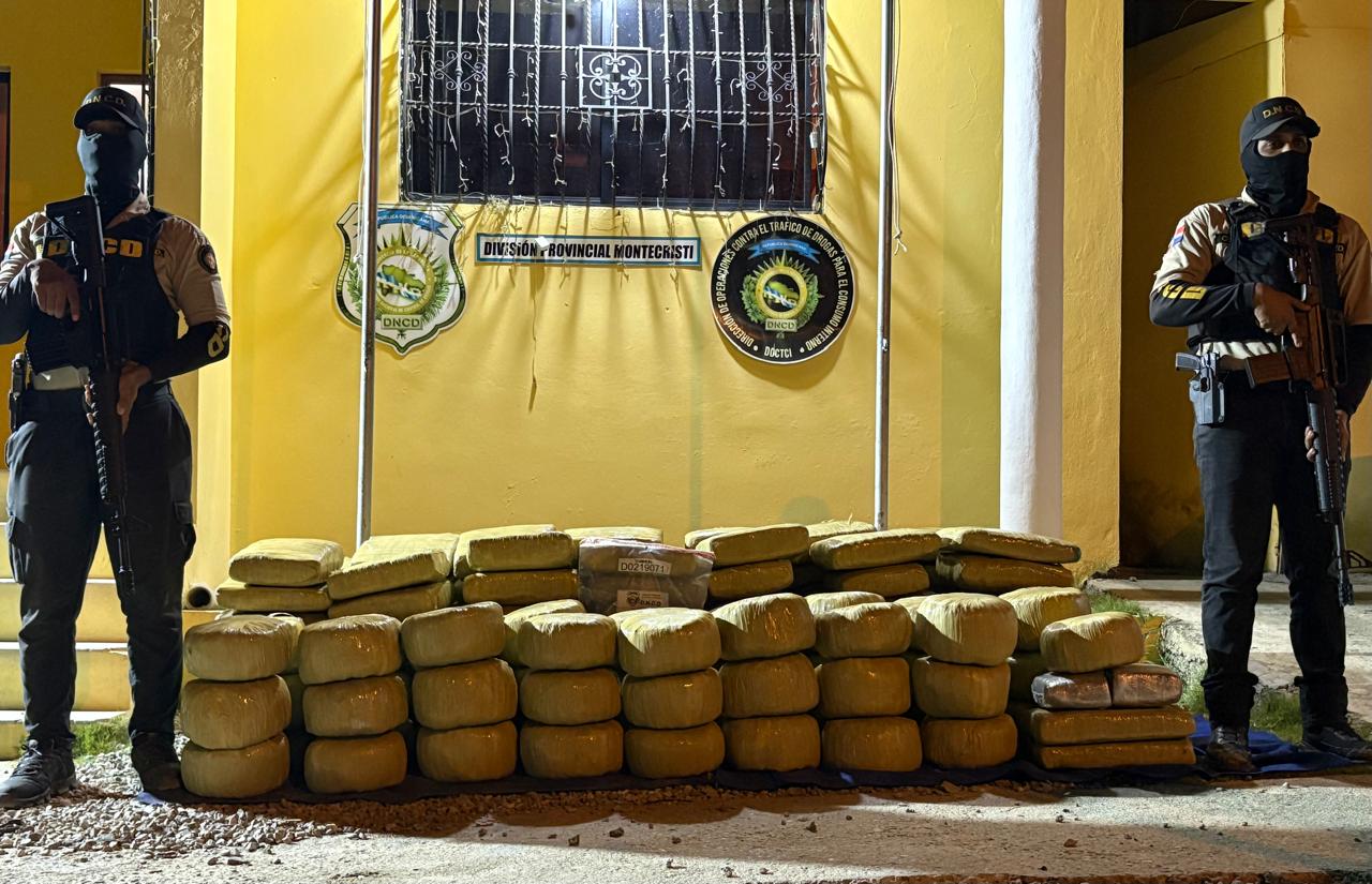 Incautan cargamento de más de 1,300 libras presuntamente de Marihuana en Montecristi