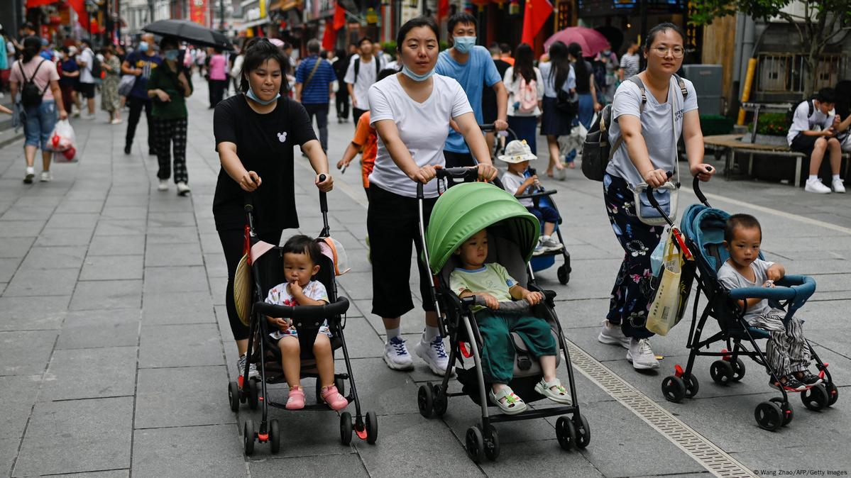 China pagará 500 dólares por cada niño menor de tres años para fomentar la natalidad
