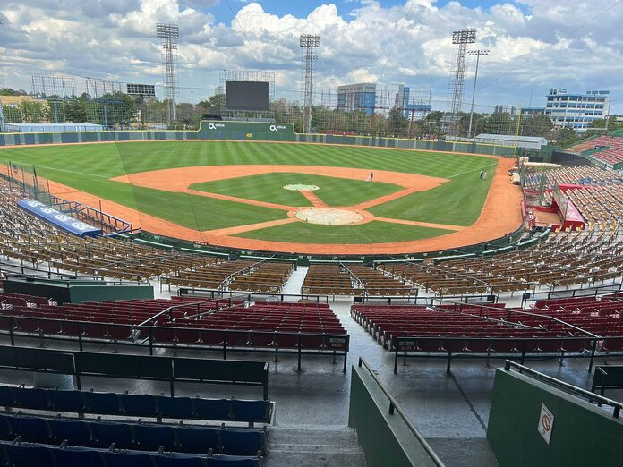 ¿Está más cerca el nuevo estadio de béisbol en La Fe?