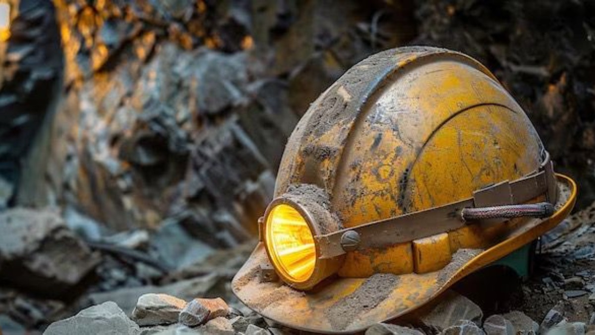 Rescatan a los 18 mineros que habían quedado atrapados en una mina en Colombia