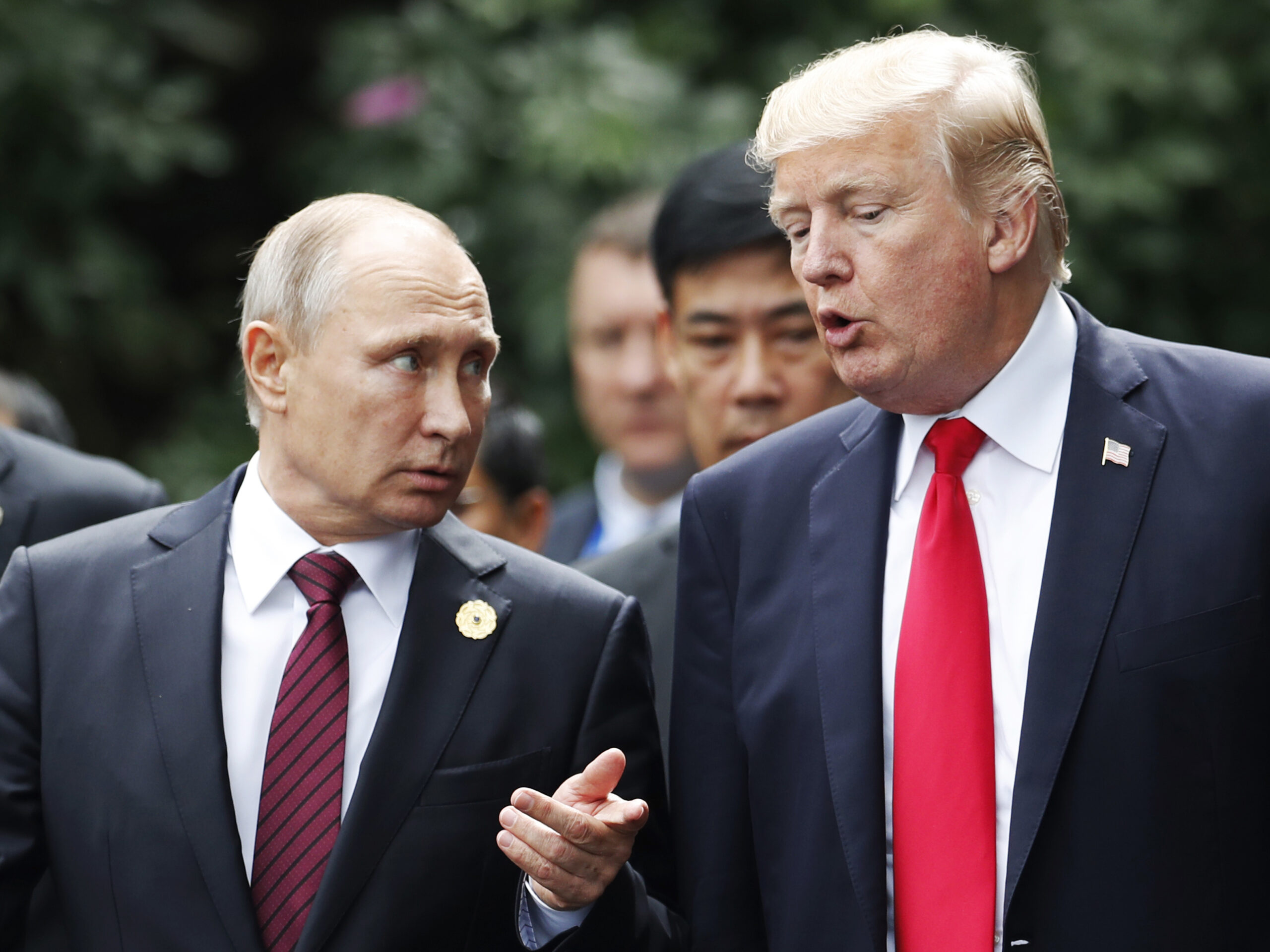 Trump amenaza a Putin con aranceles del 100 % si en 50 días no hay un acuerdo de paz en Ucrania