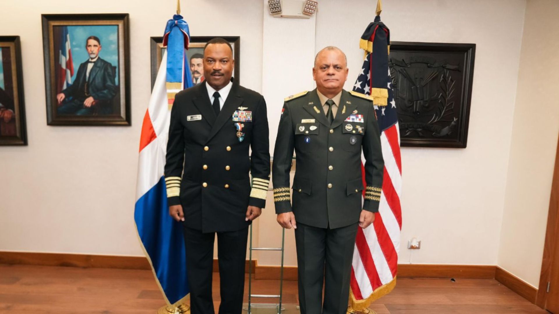Comandante del Comando Sur de EE. UU. realiza visita oficial a RD