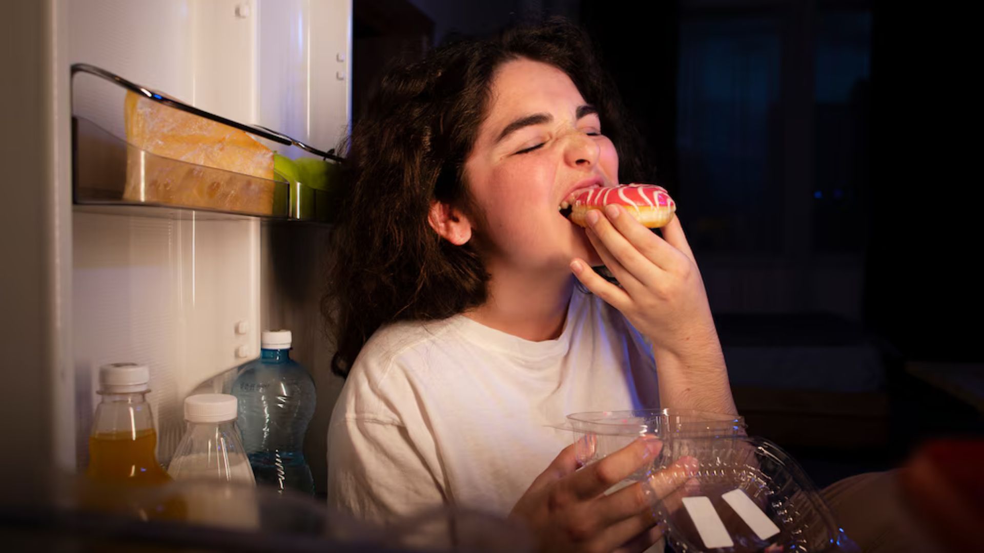 ¿Comer de noche engorda? Lo que dice la ciencia sobre las cenas tardías y el metabolismo