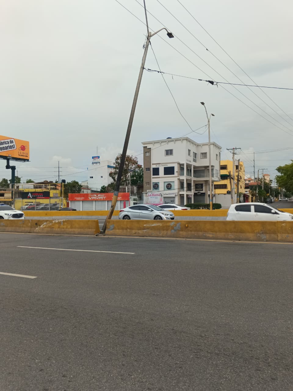 Obras Públicas anuncia cierre del túnel de Las Américas tras impacto a poste eléctrico