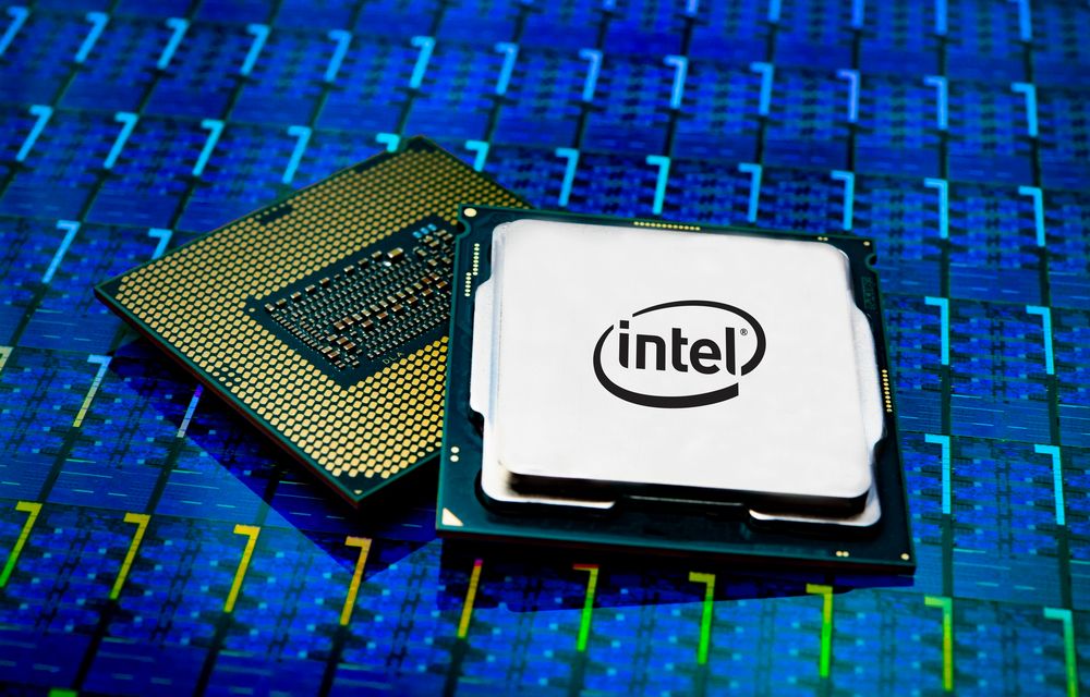 Trump dice que EE. UU. ya «posee y controla» el 10 % del fabricante de chips Intel