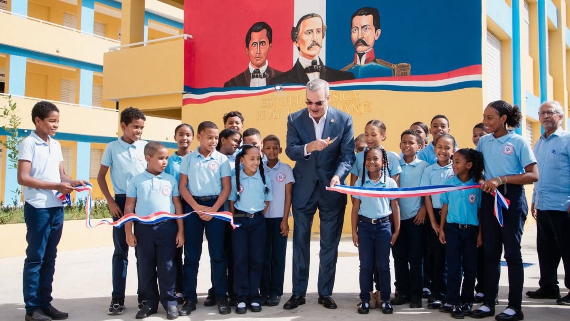 Comienza el año escolar 2025-2026 con promesas de mejora educativa