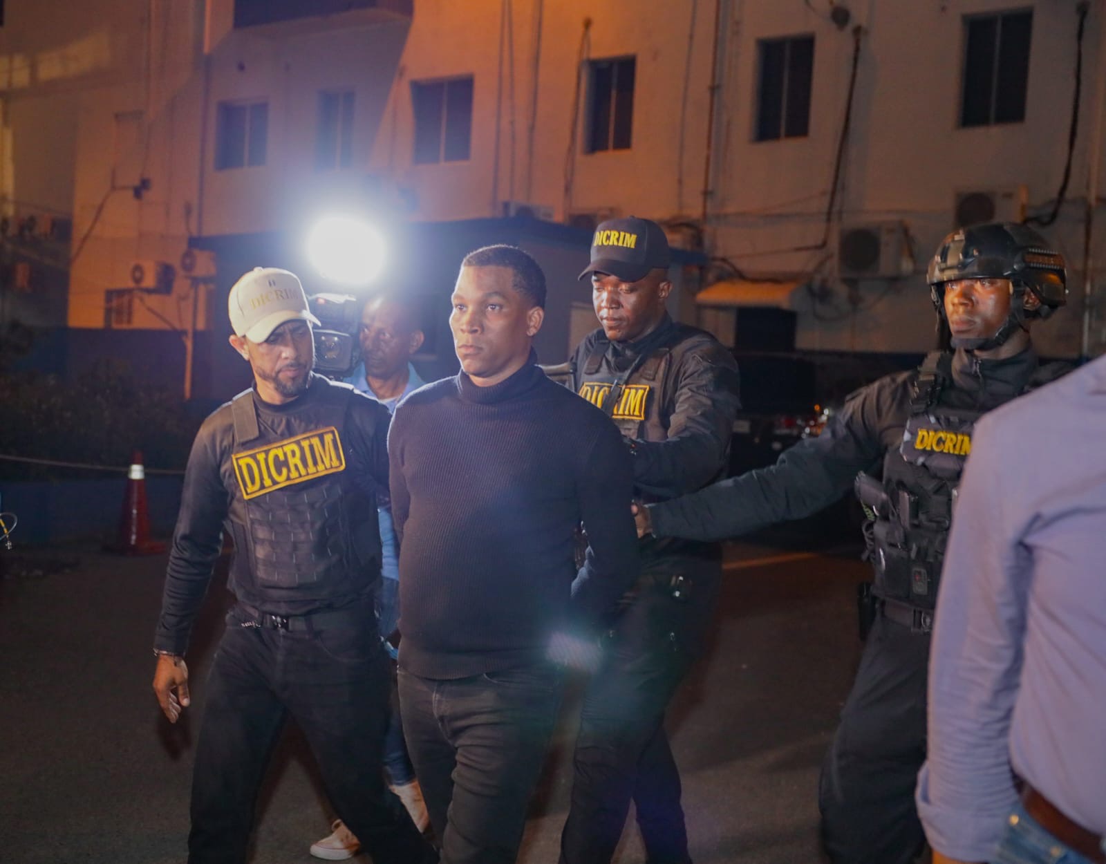 Policía reapresa a “Copita”, condenado a 30 años por triple homicidio en Azua