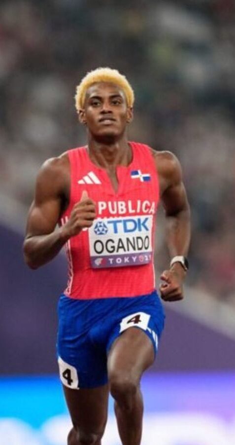 Alexander Ogando finaliza sexto en la carrera final de los 200 metros