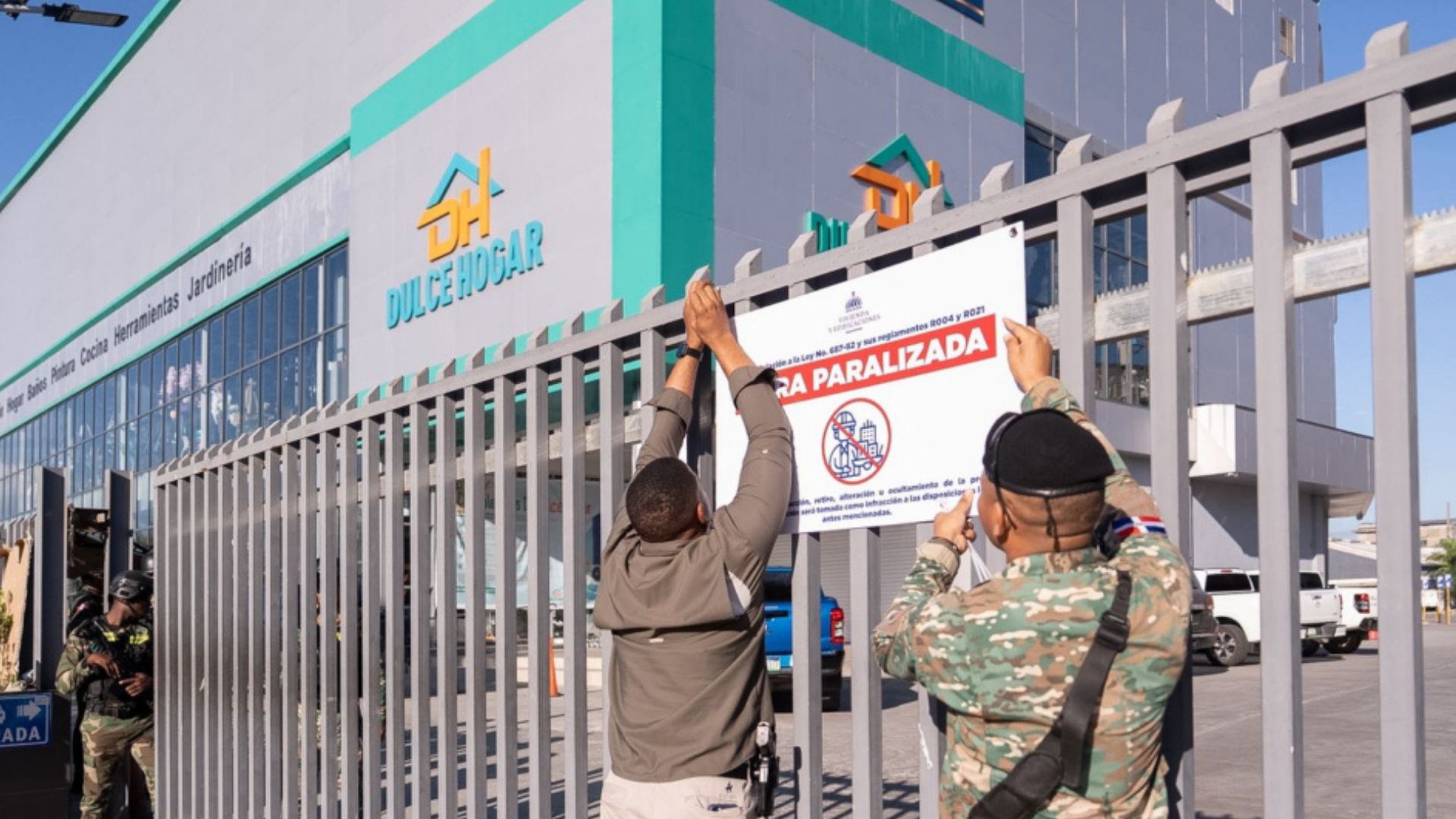 MIVED clausura establecimientos en el Gran Santo Domingo por riesgos estructurales