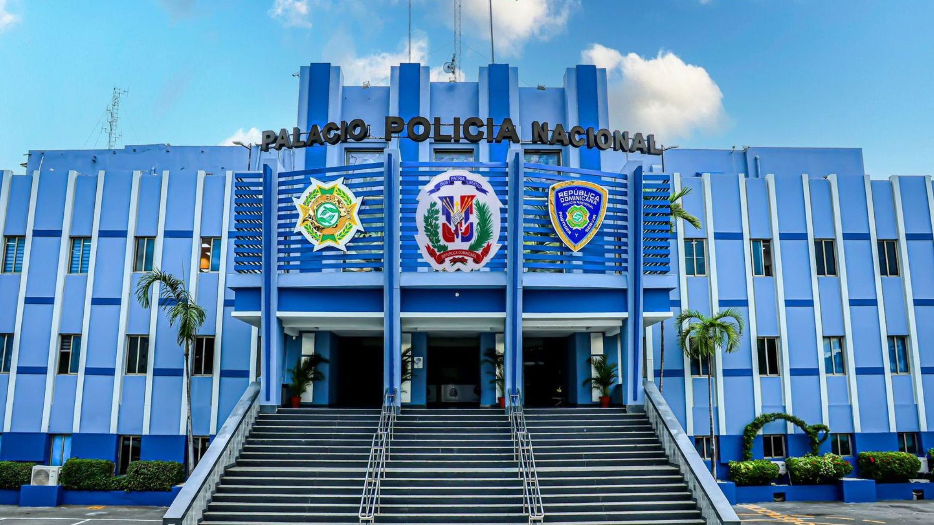 Apresan a dos hombres acusados de varios asaltos en La Vega