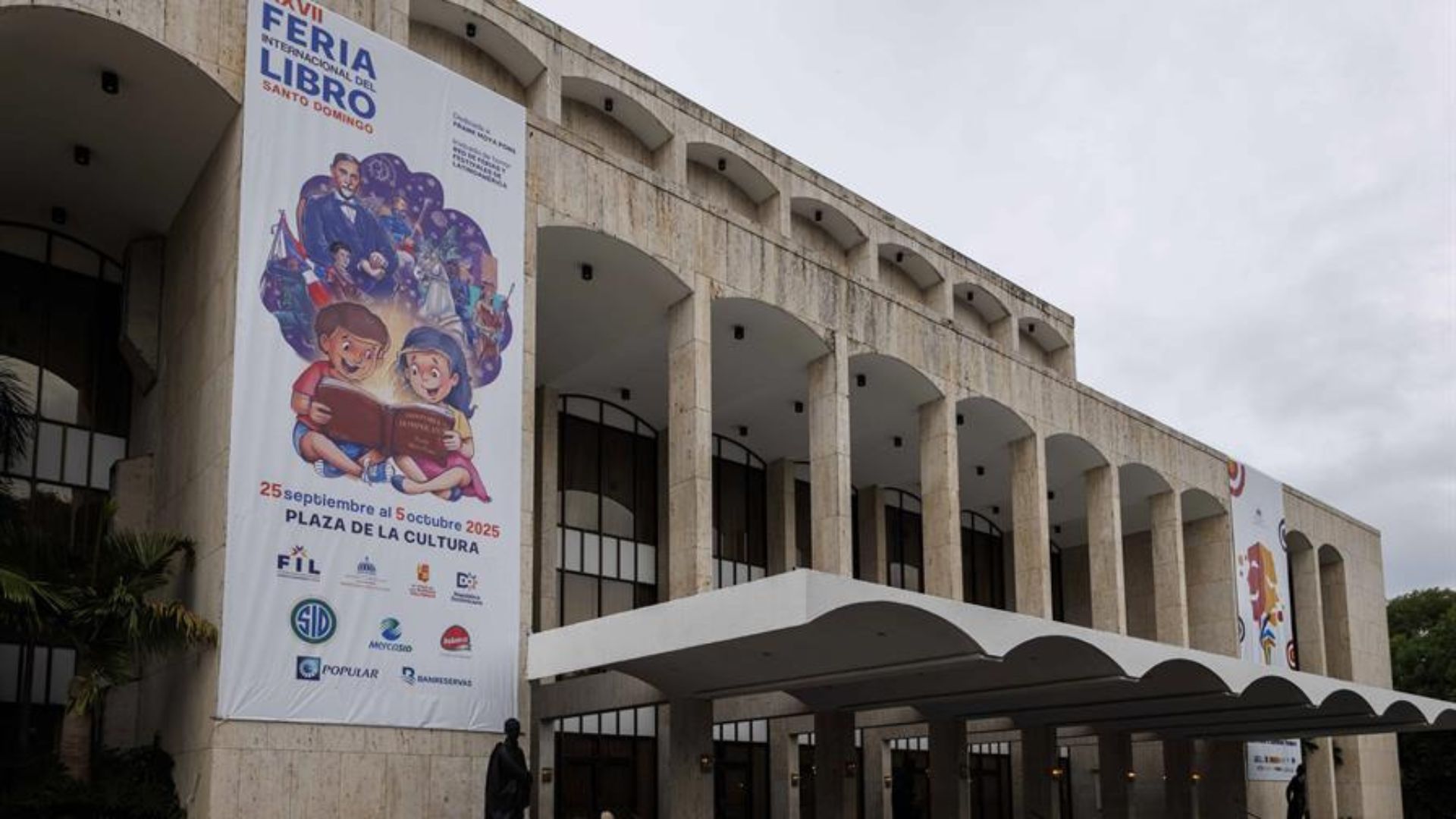 Actividades de la Feria del Libro suspendidas este viernes por mal tiempo