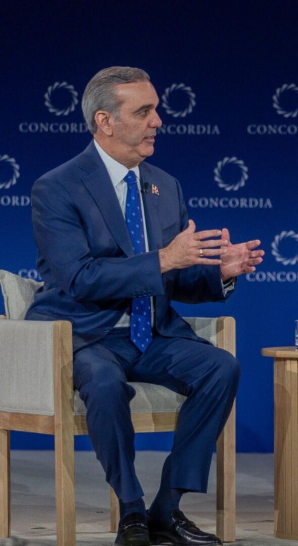 Abinader llama a enfrentar crisis en Haití y proyecta liderazgo regional en Concordia 2025