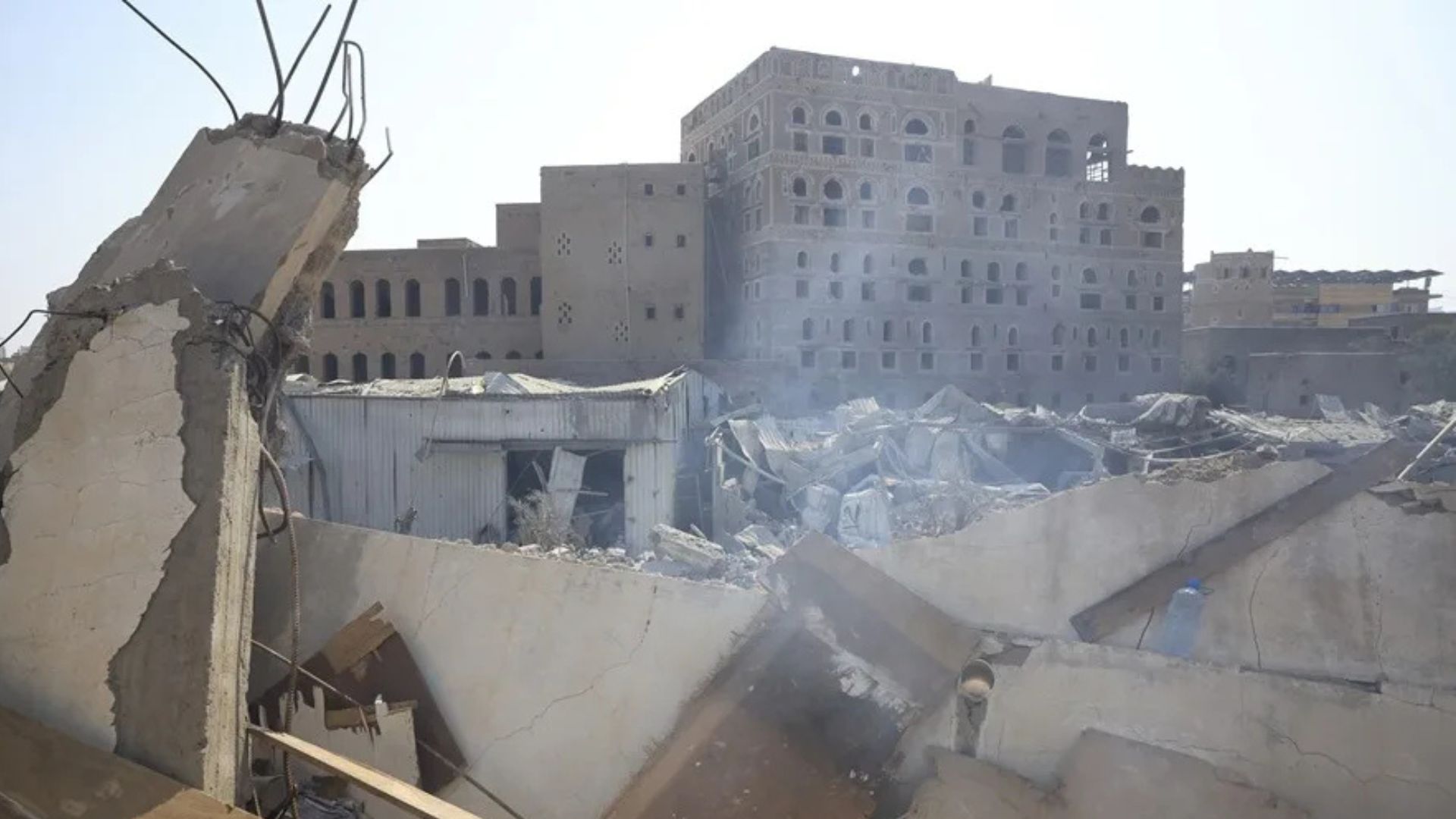 Israel bombardea la capital del Yemen tras un ataque de hutíes que dejó 20 heridos en Eilat