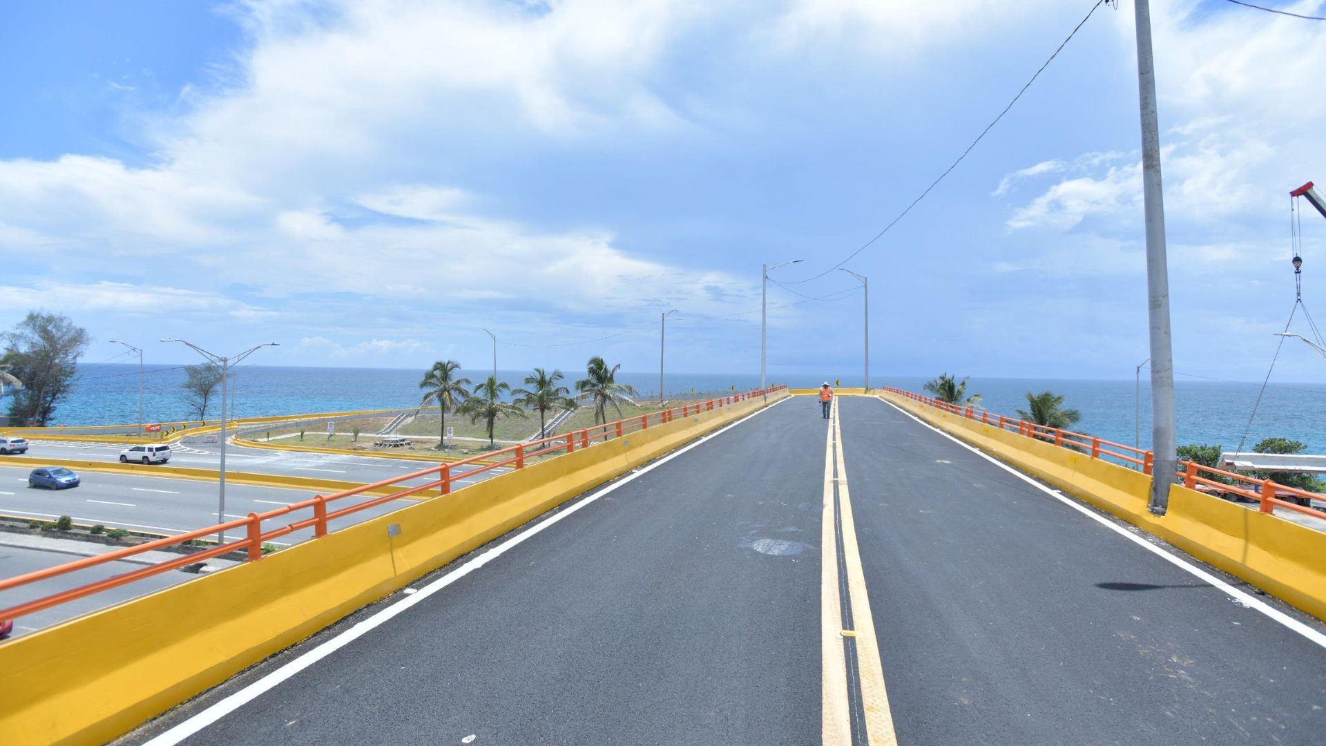 Reabren paso a desnivel de la avenida Hípica tras renovación completa