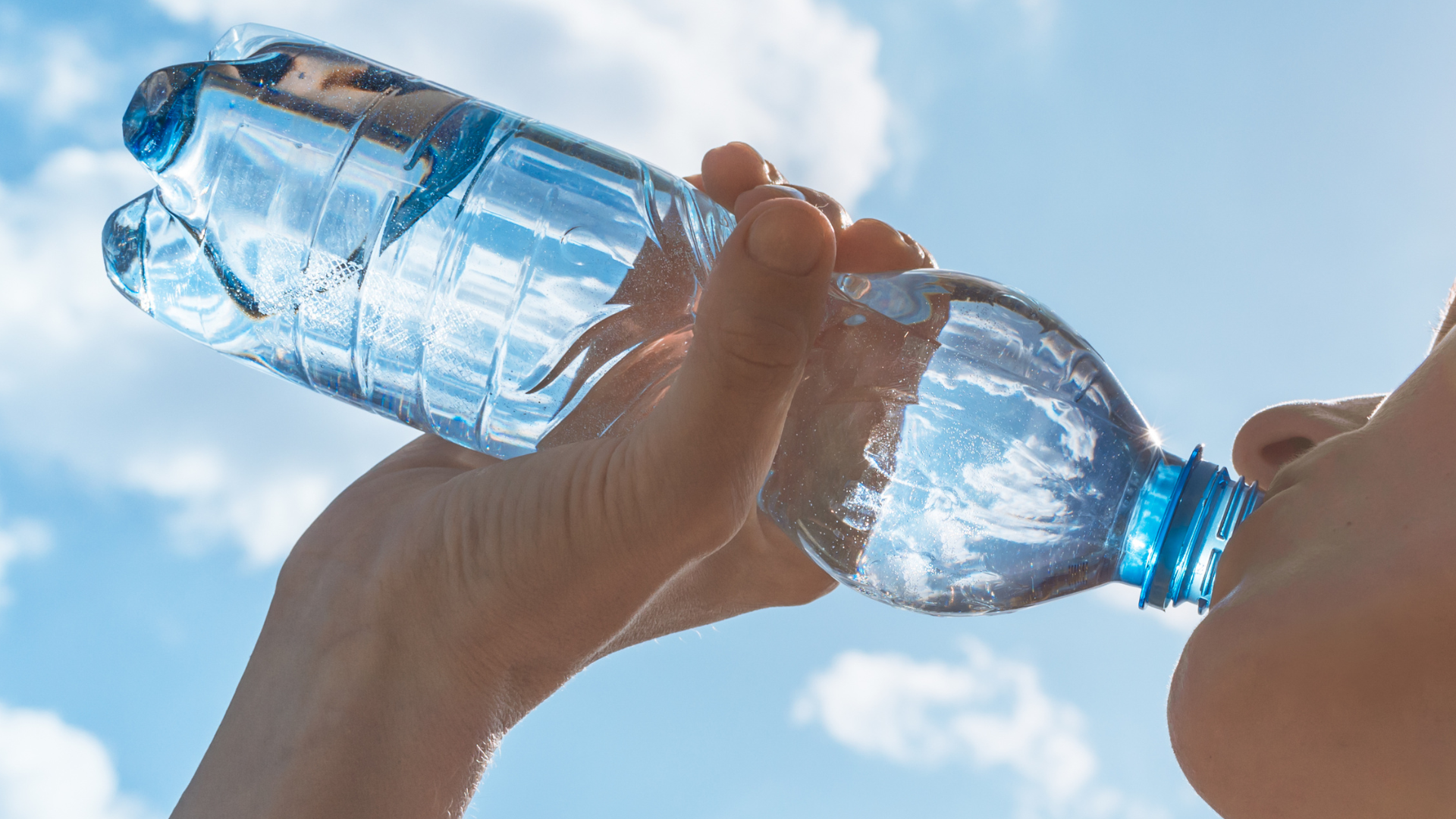 Salud Pública exhorta a hidratarse y evitar exposición al sol por las altas temperaturas