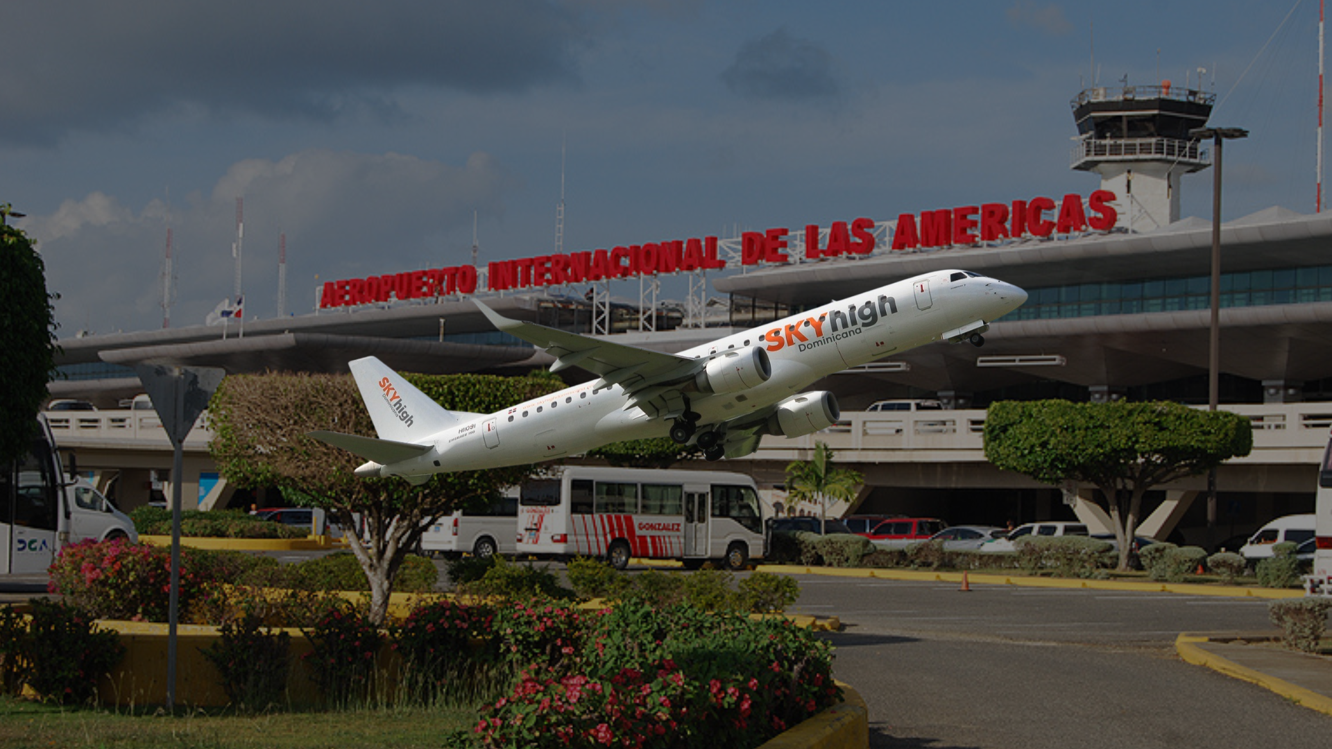Avión de Sky High realiza aterrizaje de emergencia en el AILA, no reportan víctimas