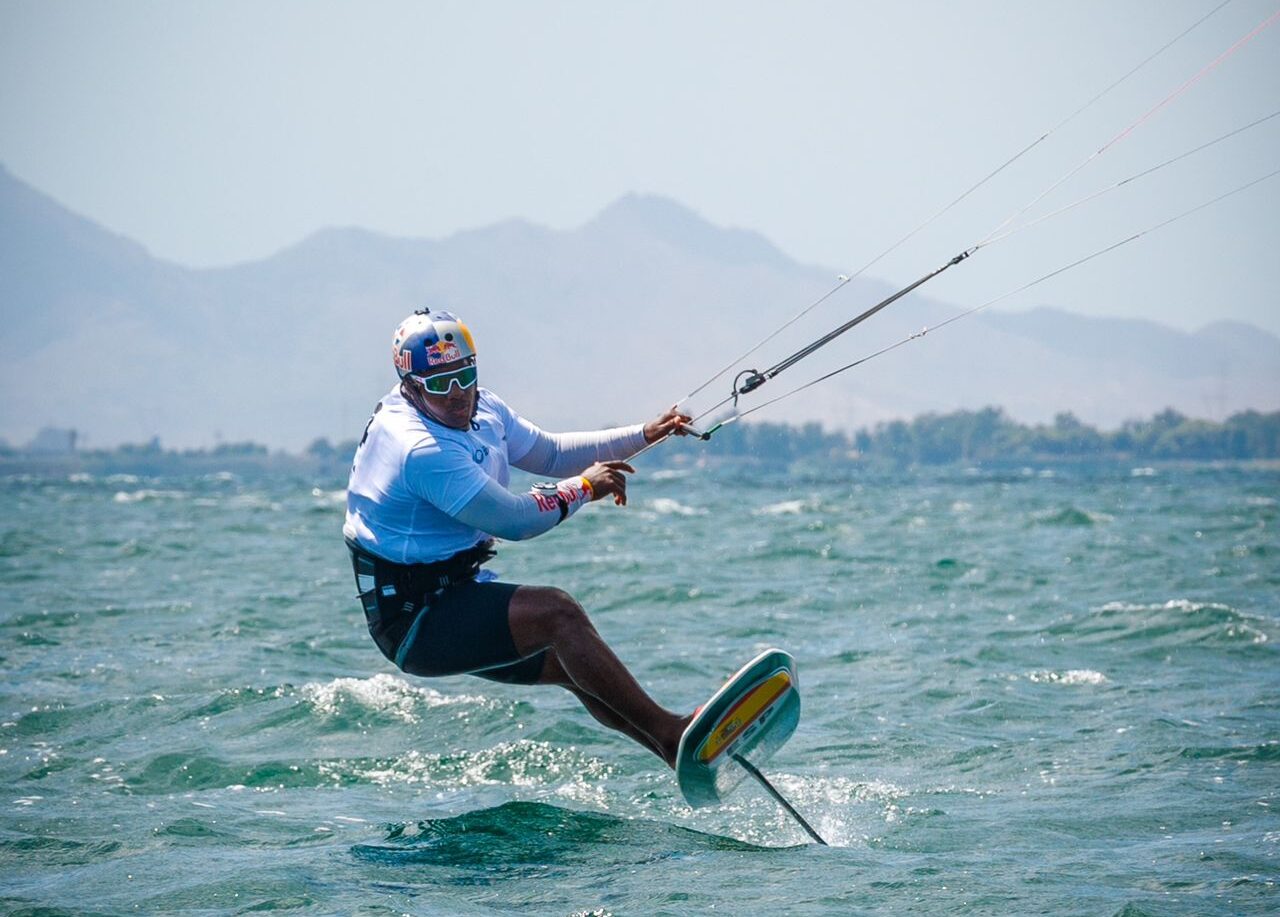 Deury Corniel se corona campeón en la Copa de España Fórmula Kite