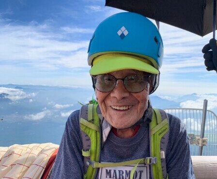 Un hombre de 102 años se convierte en la persona más anciana en escalar el monte Fuji