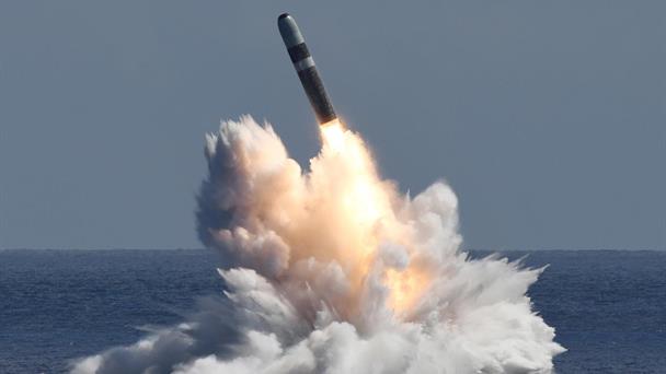 Estados Unidos prueba misiles de largo alcance desde Florida en plena tensión con Venezuela