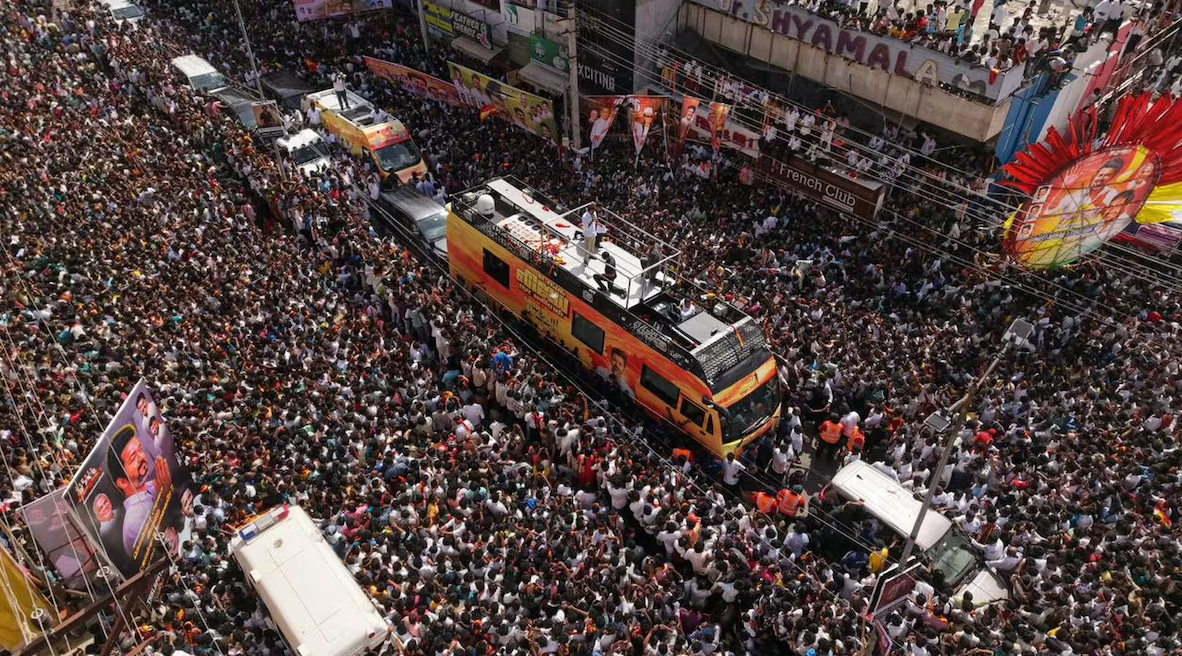Elevan a 40 los muertos en una estampida en la India y desatan una crisis política