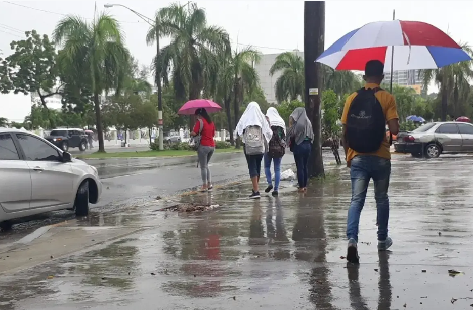 Regresarán las lluvias por la incidencia de vaguada y onda tropical