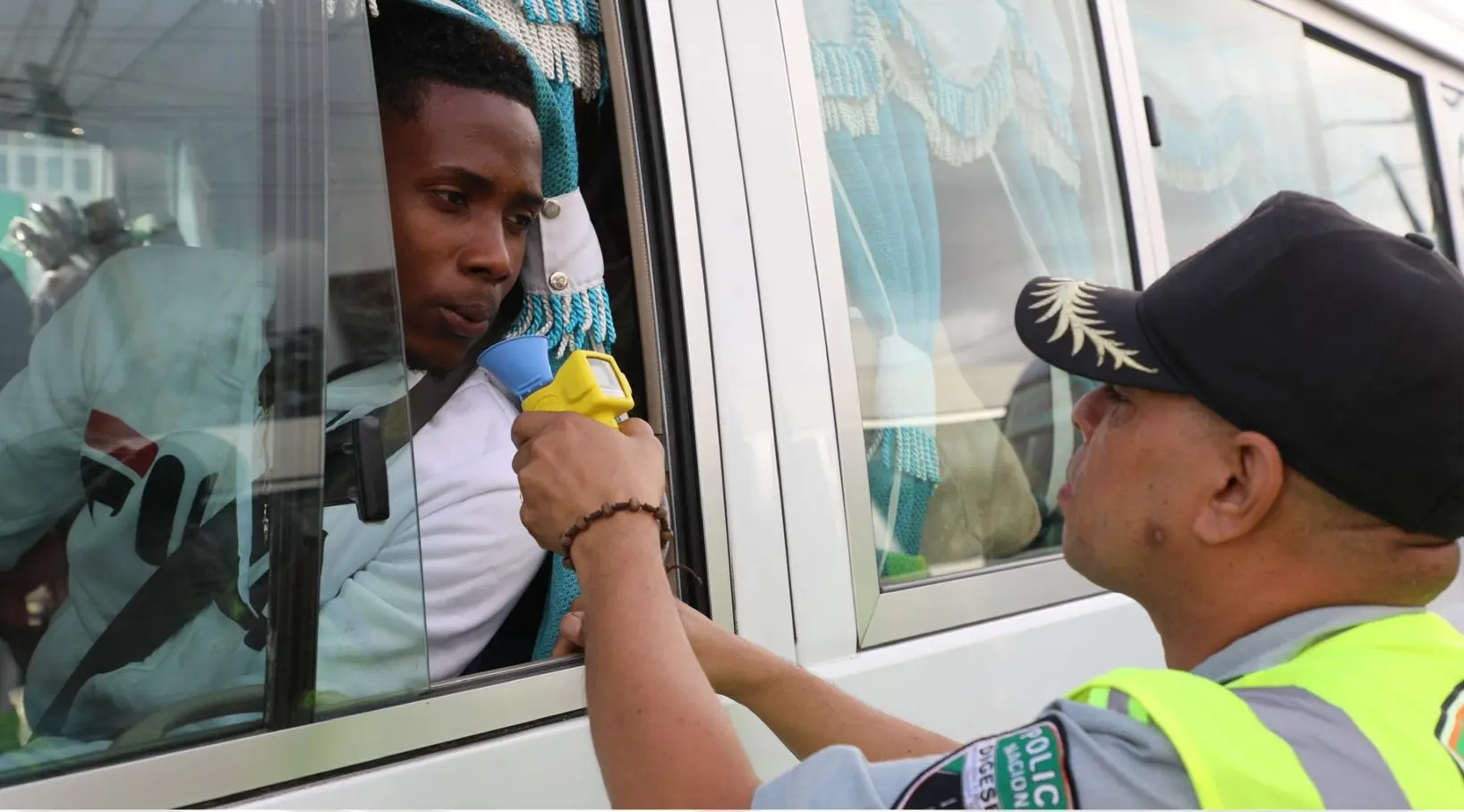 27 conductores fallan prueba de alcoholemia en en el tramo entre Bávaro y Friusa
