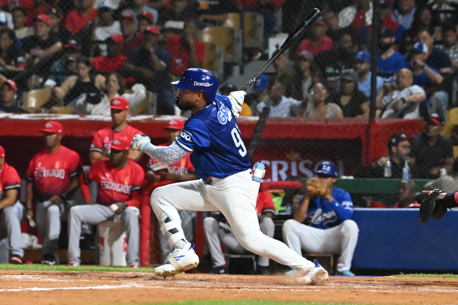 Licey deja en el terreno al Escogido en apertura de temporada