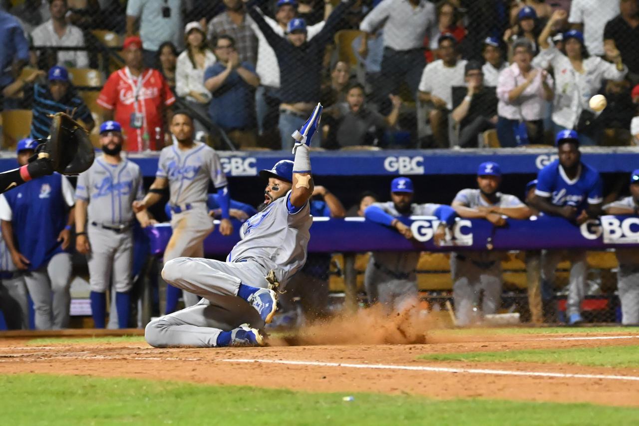 Licey vuelve a someter al Escogido con tórrida ofensiva