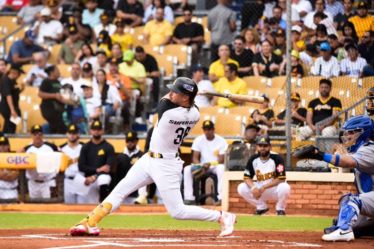 Águilas Cibaeñas blanquean al Licey 4 por 0 en el Estadio Cibao