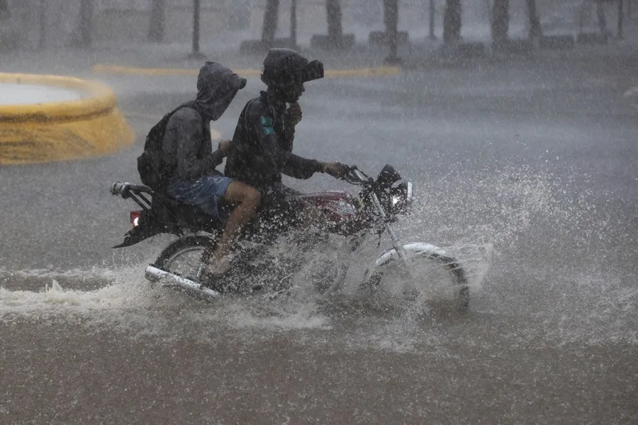 Melissa amenaza a Cuba como huracán y con inundaciones en Haití y RD