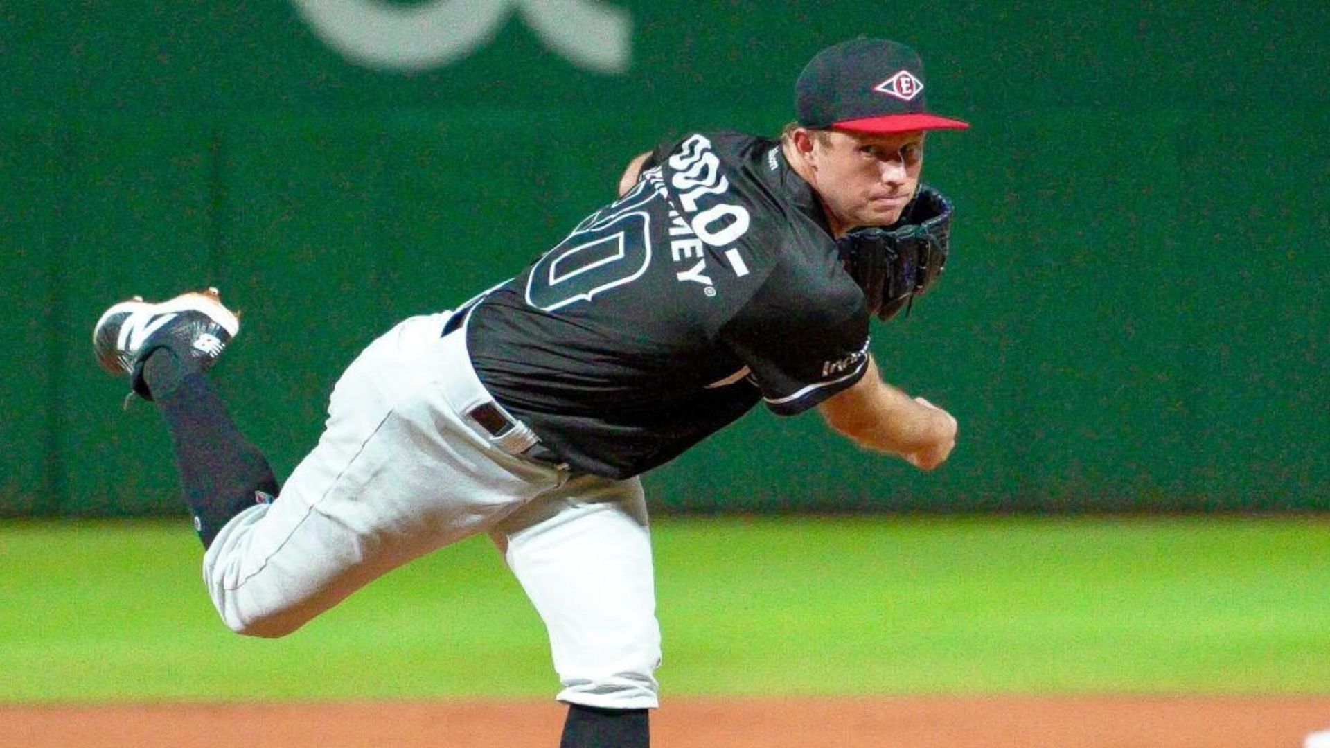 Gavin conduce blanqueada de Leones sobre Estrellas