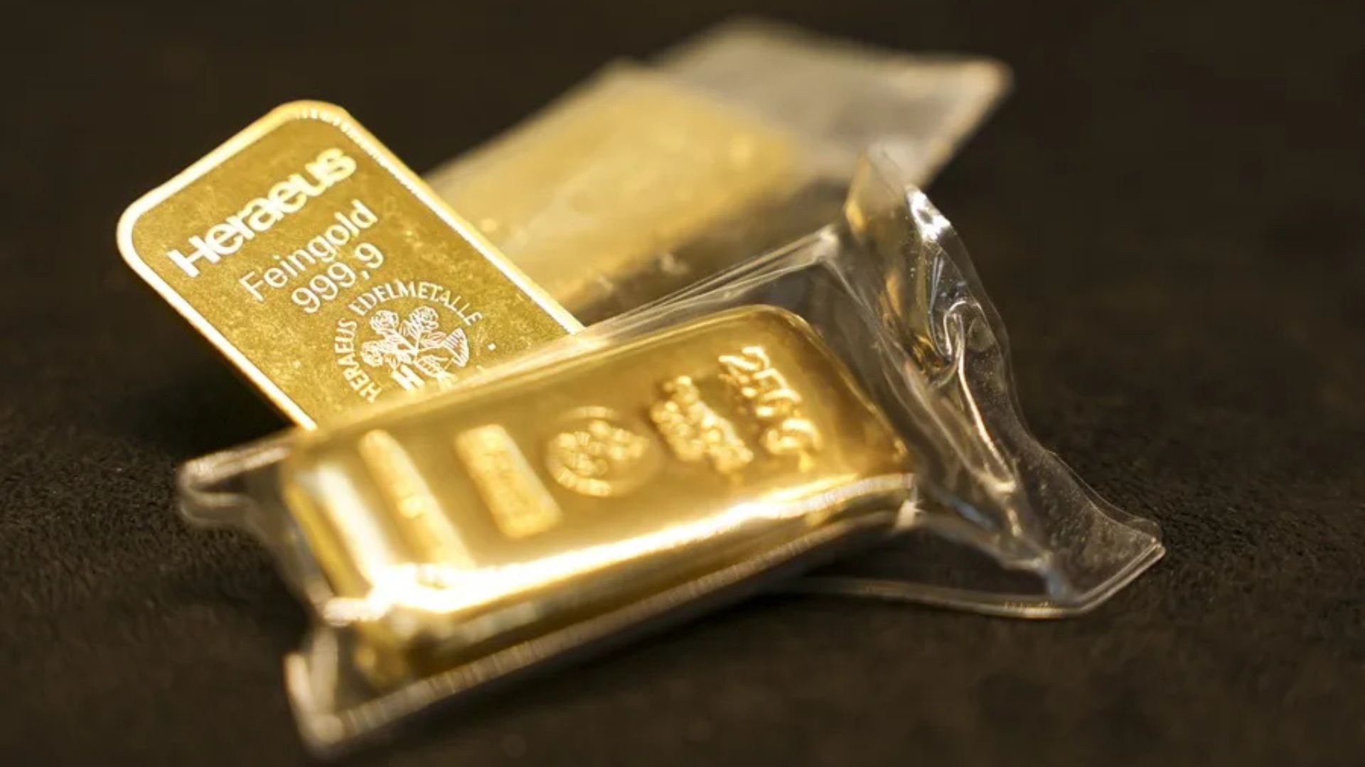El precio del oro baja más del 5 %, la mayor caída en un lustro
