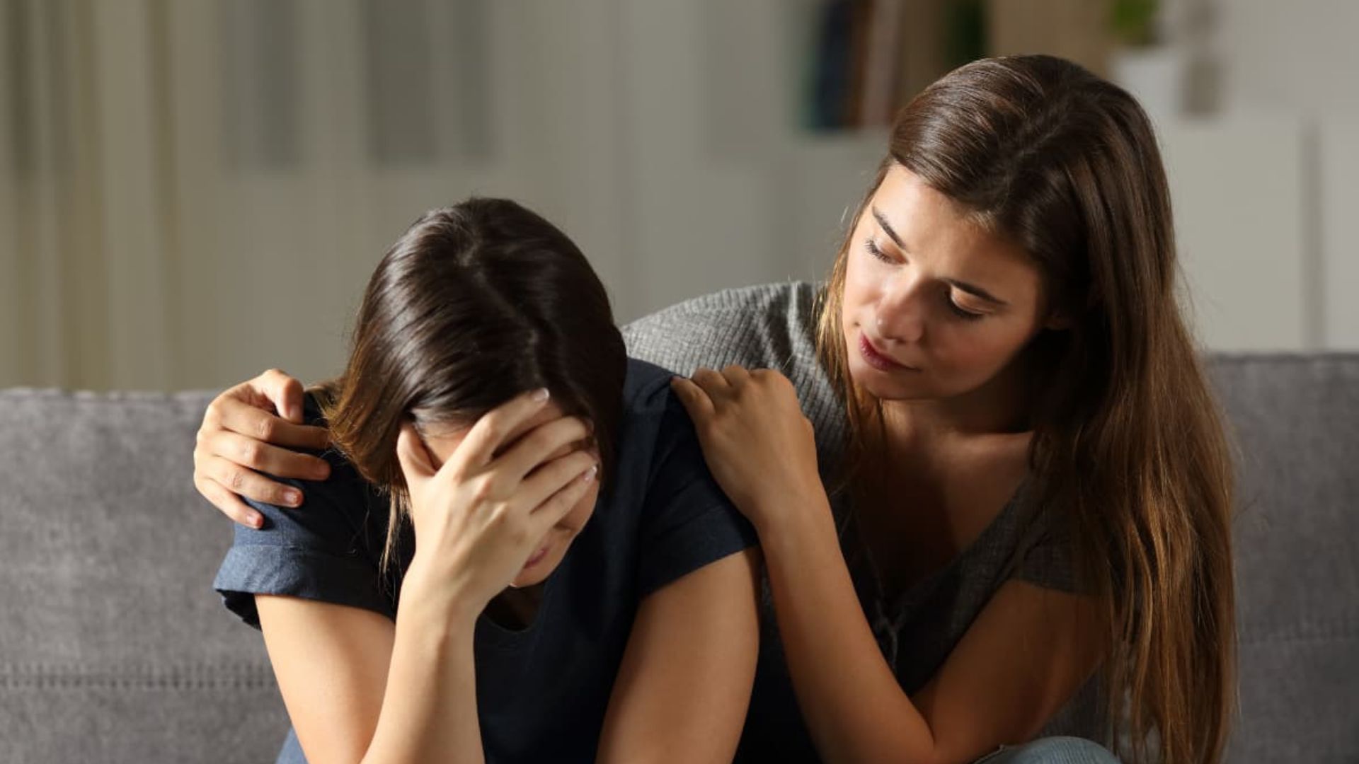 Las chicas son más vulnerables ante los problemas de salud mental, que ya no son tabú