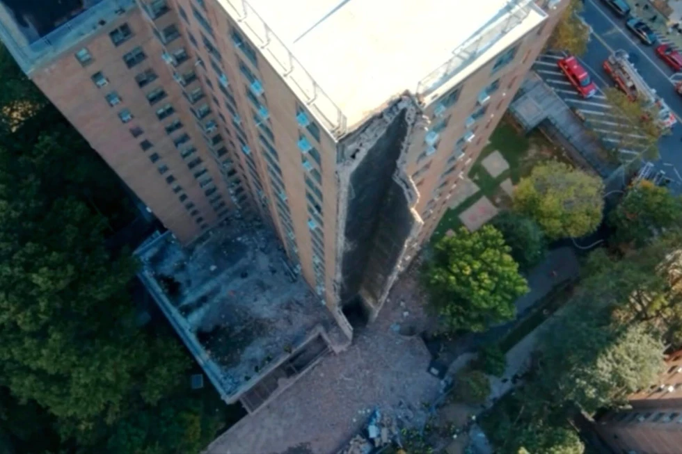 Video | Se derrumba parte de un edificio de apartamentos en Nueva York; no se reportan heridos