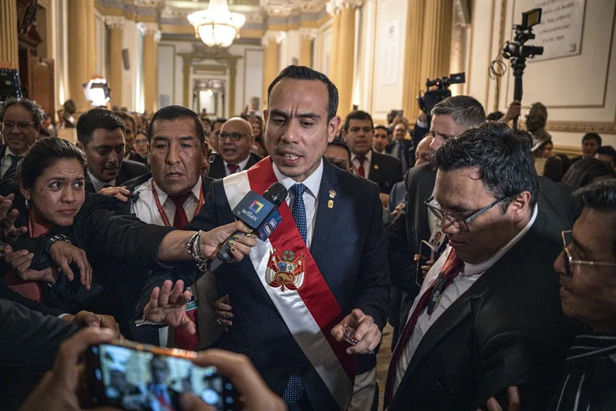 Quién es José Jerí, el inesperado nuevo presidente de Perú