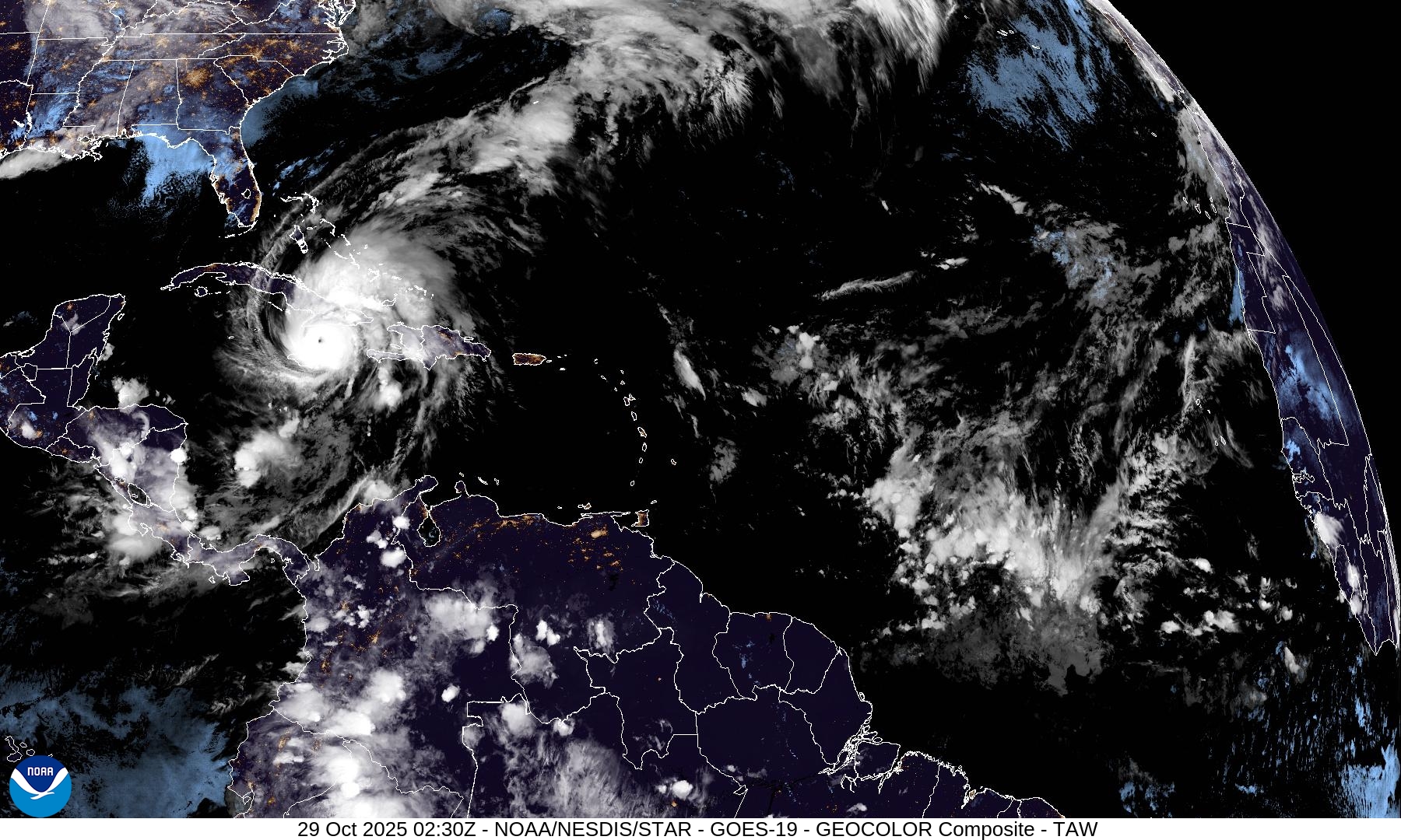 Melissa se debilita a huracán categoría 3 tras azotar Jamaica