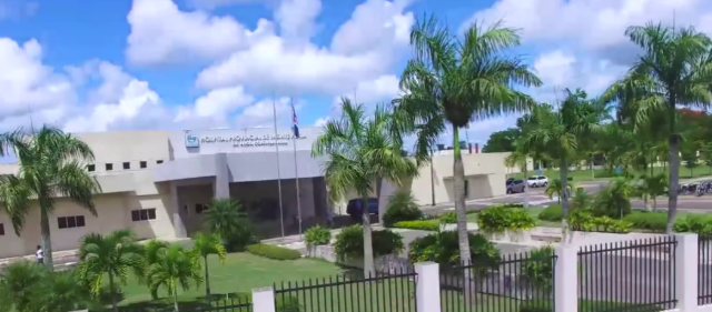 Juan Hubieres denuncia Hospital Ángel Contreras en Monte Plata opera totalmente a oscuras