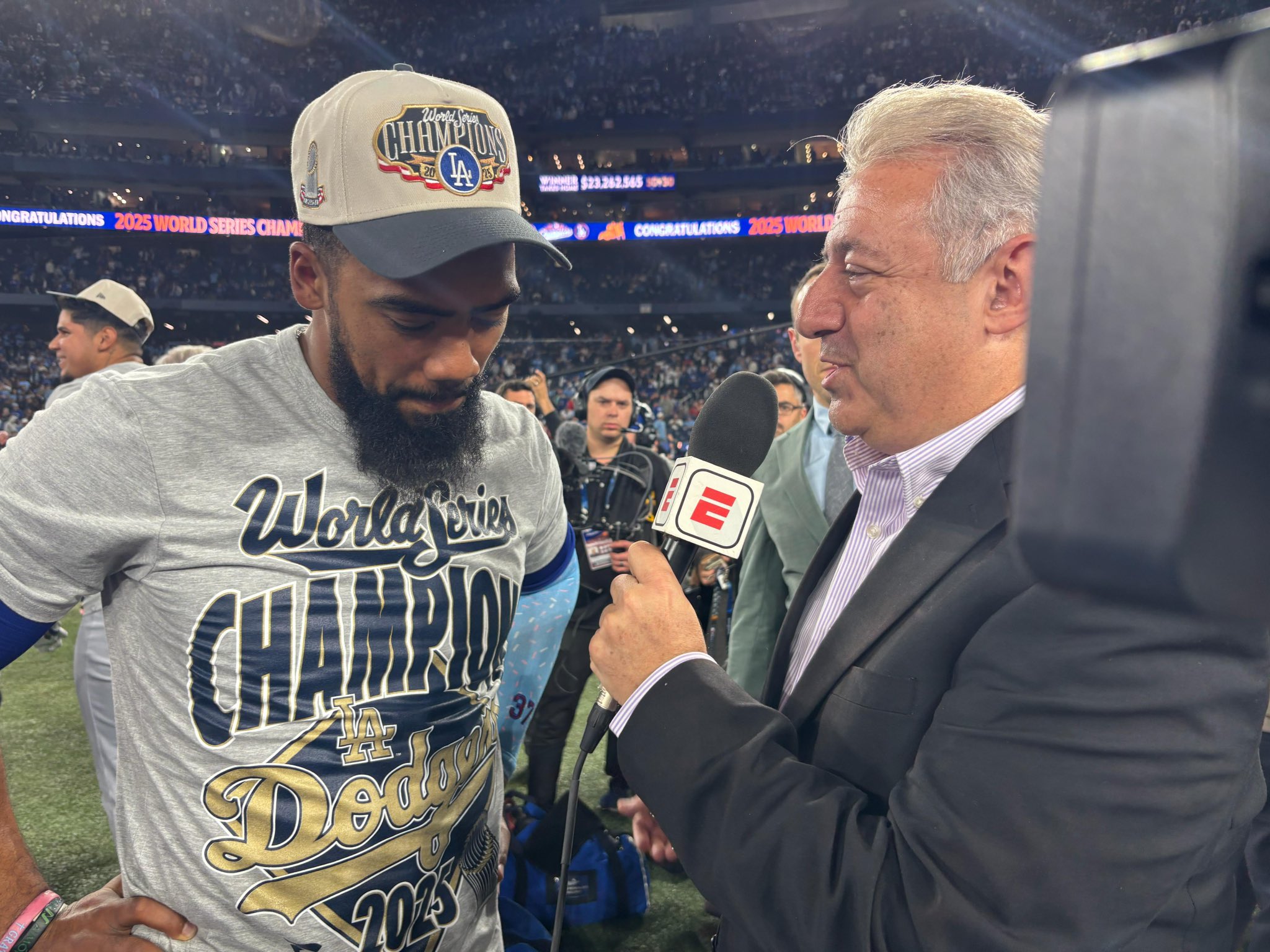 Abinader felicita a Teoscar Hernández por su segundo título de Serie Mundial con los Dodgers