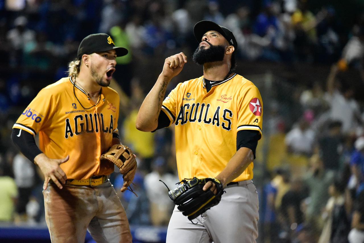 Águilas blanquean al Licey y extienden su racha a cinco triunfos seguidos