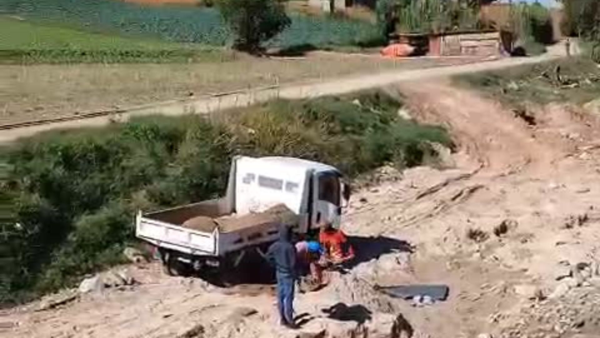 Denuncian creciente extracción de arena del río Tireo en Constanza