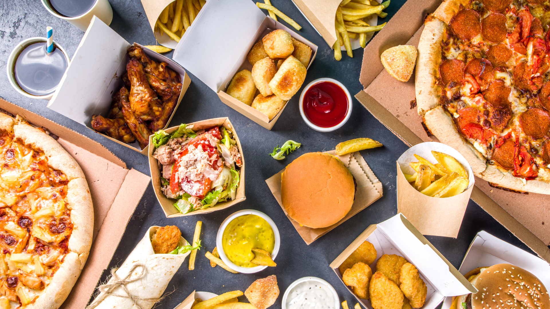 Consumo de ultraprocesados explicaría aumento de cáncer de colon en jóvenes