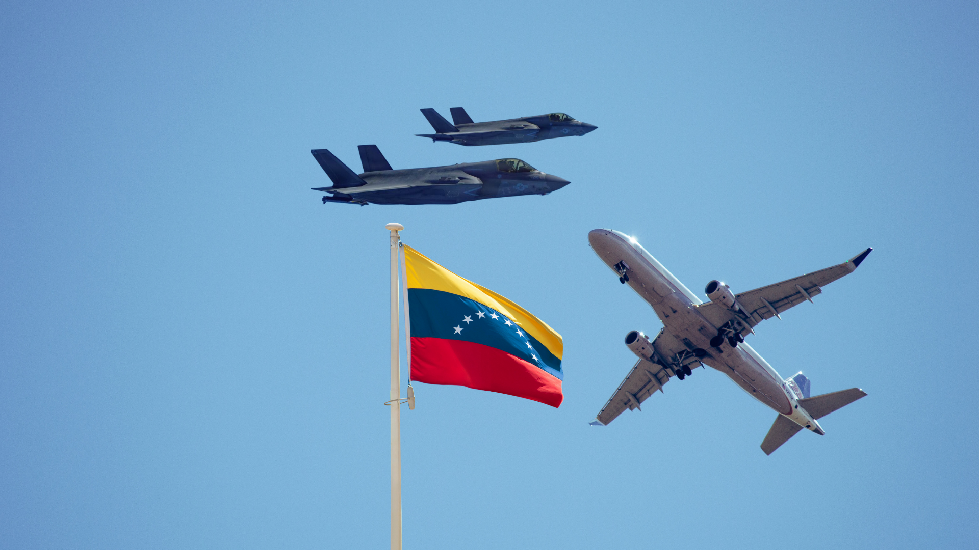 Cancelan vuelos a Venezuela tras alerta de EE. UU. de “actividad militar”