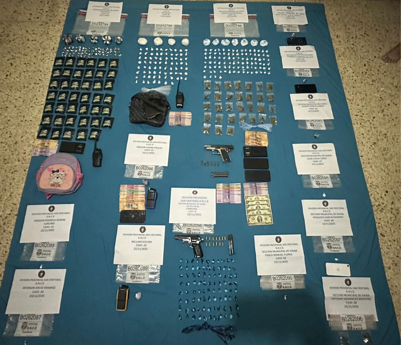 DNCD y MP arrestan a 12 personas durante intervención en San Cristóbal